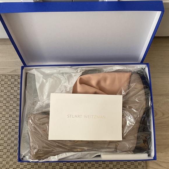 BRAND NEW Stuart Weitzman Blaire City Boot - Picture 2 of 7